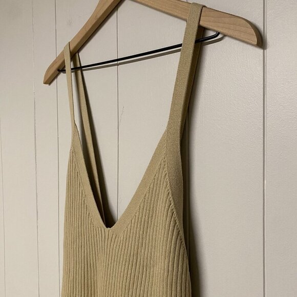 NWT Banana Republic Cross-Back V Neck Sweater Tank, XL - Picture 3 of 7